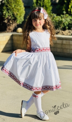 Детска народна носия рокля в бяло без ръкав с фолклорни/етно мотиви9