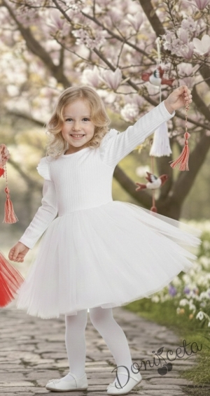 Детска бяла рокля с дълъг ръкав от трико рипс с къдрички на рамената и тюл Оливия